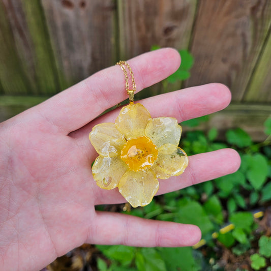 Daffodil Necklace